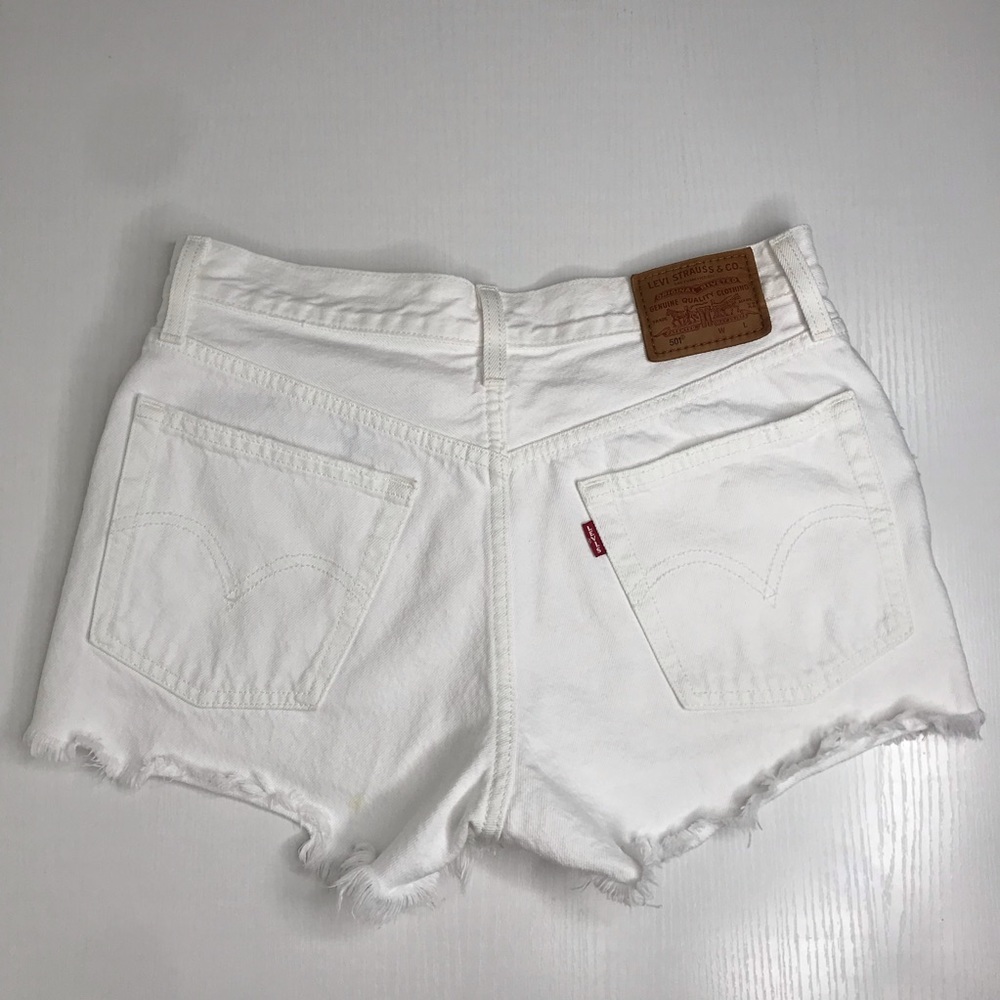 Levi’s 501 Women’s White Shorts Size 27 - Picture 7 of 15